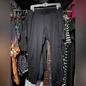 Black Torrid Leggings w/ Cutout | 3XL